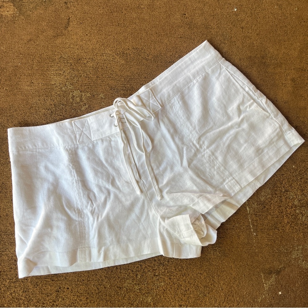 White Linen Flax Tie-Front Shorts Glassons 12 Medium Low Rise